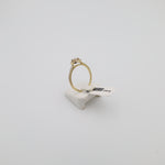 Lade das Bild in den Galerie-Viewer, Ring Nr. 029, D.1  0.18 ct G. SI.1 D.2  0 16 ct  G. SI.1
