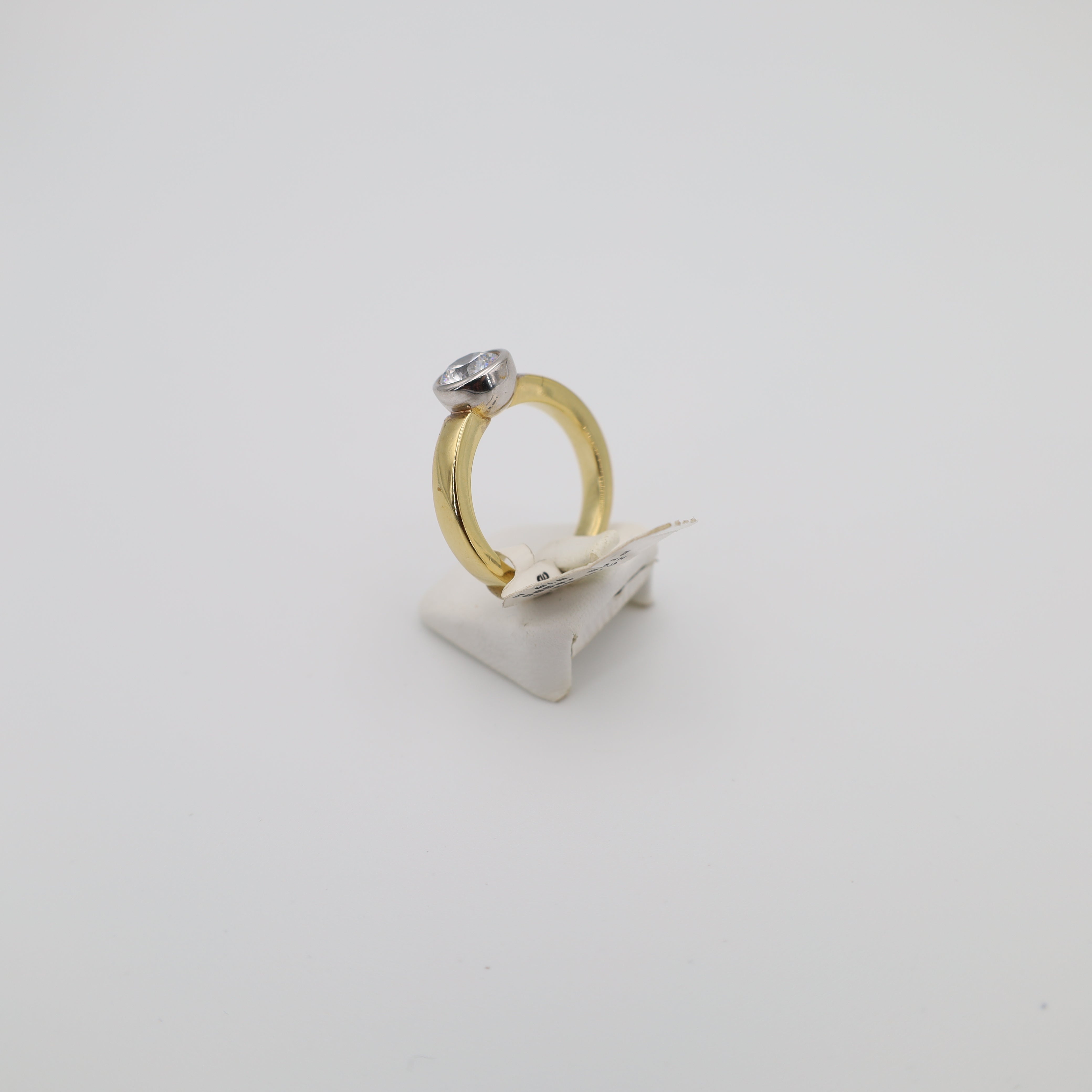 Ring Nr. 033, D.1    1.00ct.  G  Vs.1