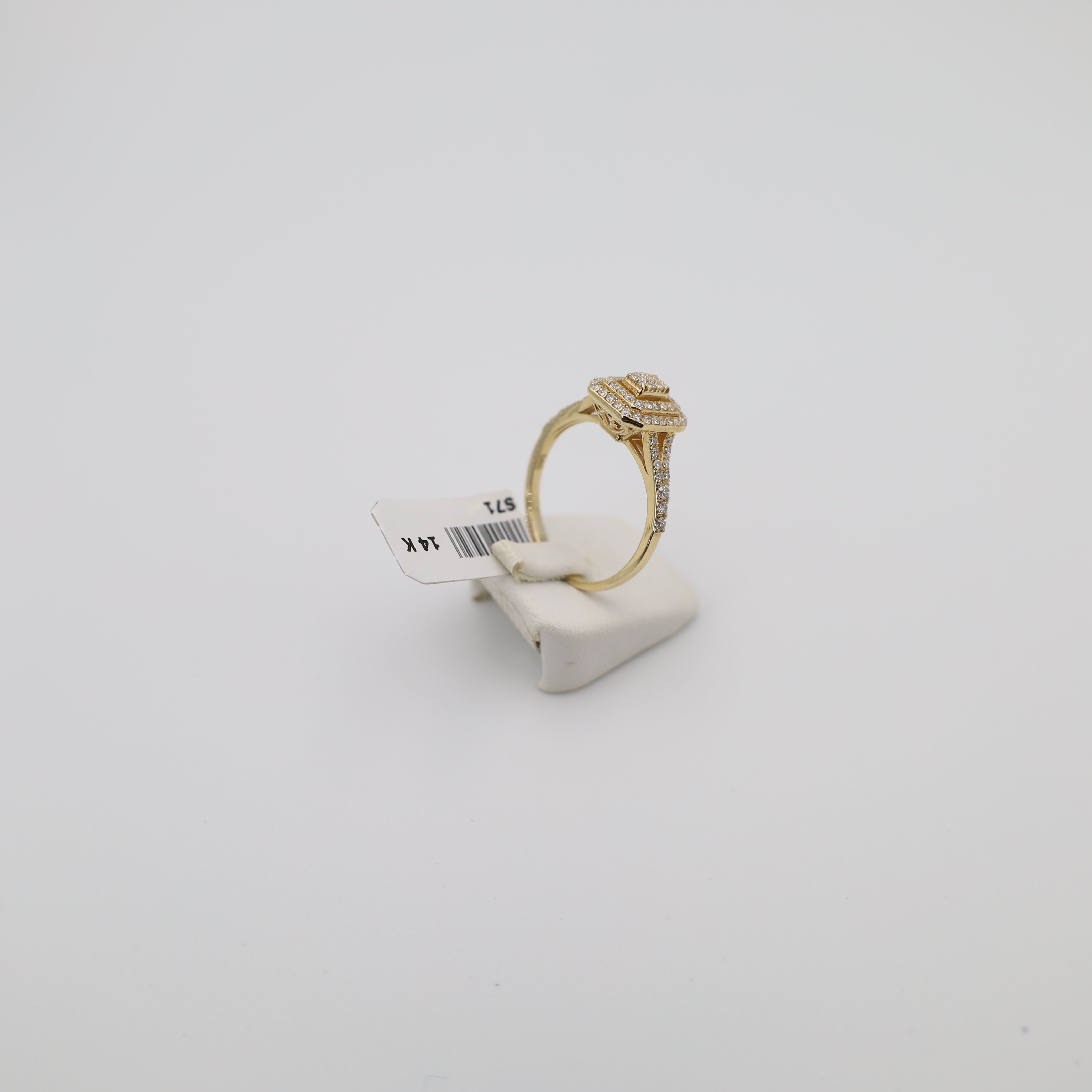 Ring Nr. 036, D.   0.32 ct.    G.   VS-SI.