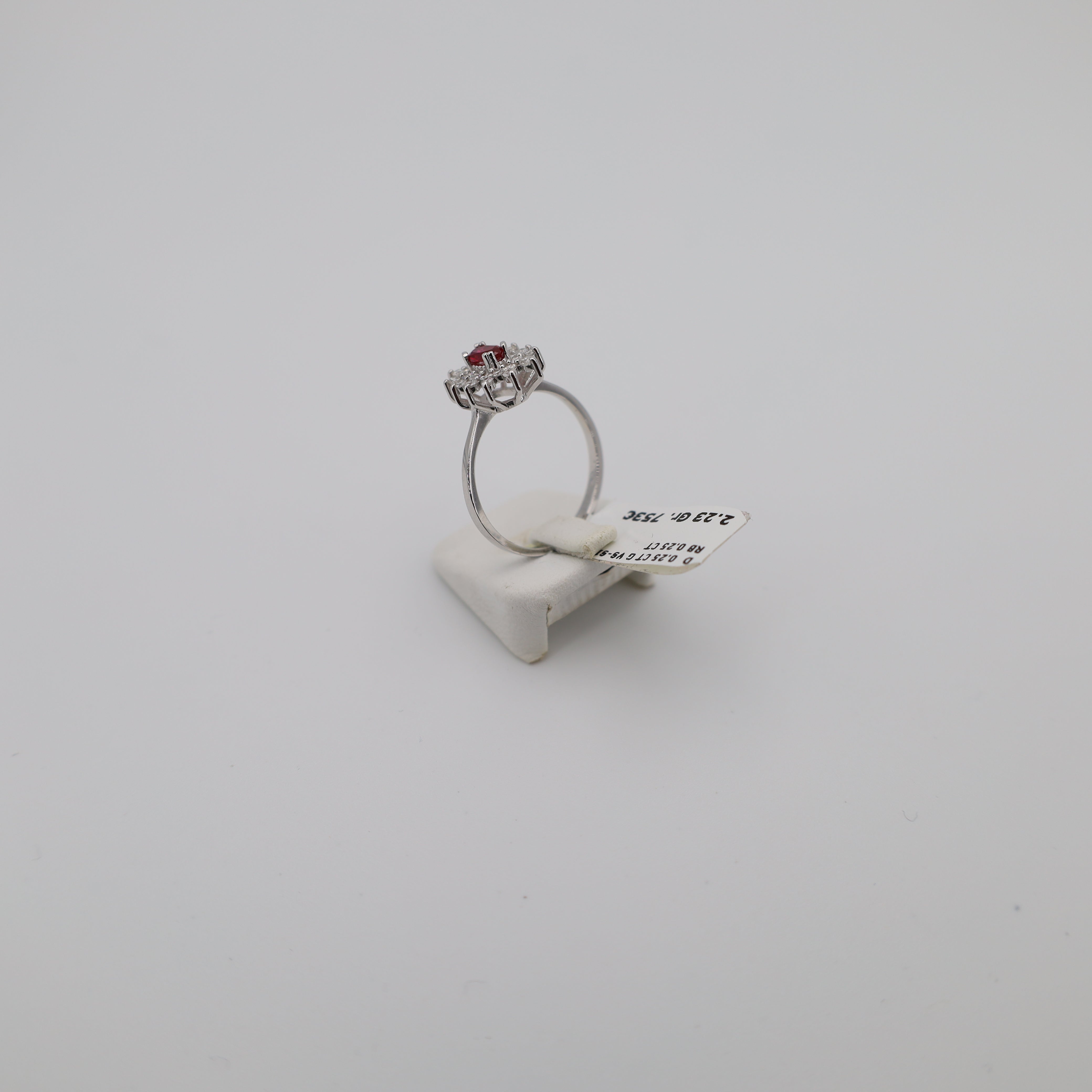 Ring Nr. 062 D  . 0.25 ct G VS-SI RB .0.25ct
